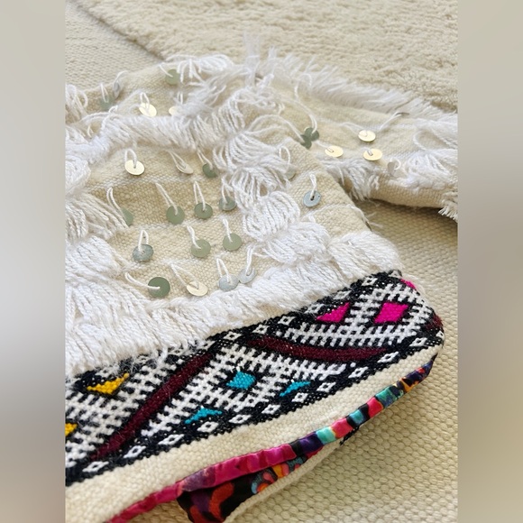 Liboosha Handmade Moroccan Wedding Blanket Jacket Tribal Floral Cream Black 2T - Picture 8 of 10